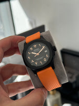 Seiko MOD - Atlantis 40mm V1 Black Matt cadran arabic Noir chiffre or rose - Fkm Orange déployant