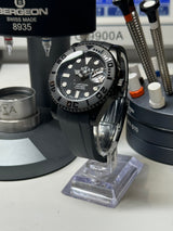 Seiko MOD - N.A Classic Diver PVD FULL BLACK Céramique Noir Mat - Bracelet Rubber FKM NOIR « Ghost Trooper »
