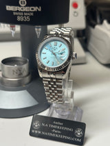 Lady Classic Date / N.A / 31 mm lunette cannelée cadran ICE BLUE