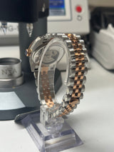 Lady Classic Date / N.A / bi-ton 31 mm lunette sertie Zirconium cadran Aubergine