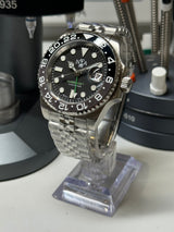 Seiko MOD - N.A Classic GMT Céramique gris/Noir "bruce wayne"