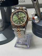 Seiko MOD - N.A Classic Date 36/40mm Acier Cadran VERT OLIVE / BI-TON or rose/acier