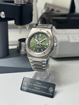 ARC - N.A - Boitier 904L bracelet intégré Cadran Carbon Vert Olive