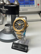 ARC - N.A - Boitier 904L OR/ACIER bracelet intégré Cadran Carbon forgé - Pièce Unique