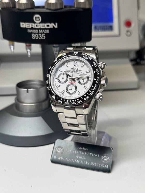 RELAX - Chronographe Racing Lunette céramique cadran Blanc "PANDA" Bracelet Acier