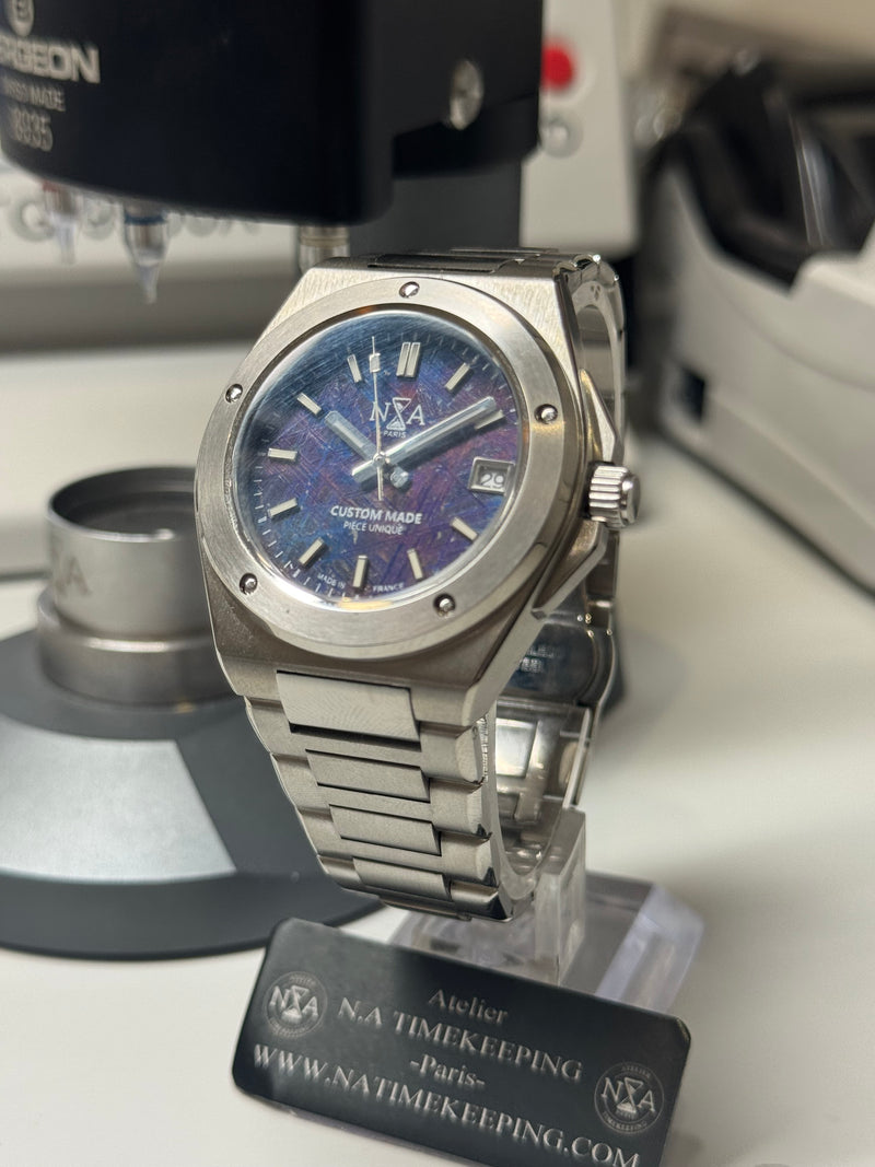 ARC - N.A - Boitier 904L bracelet intégré Cadran Météorite Bleu Pièce Unique "RARE"