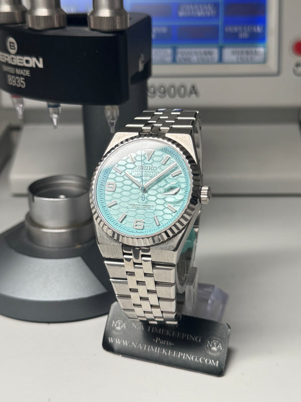 Seiko Mod - Land Dweller Pièce Unique 40mm cadran gauffré Ice blue