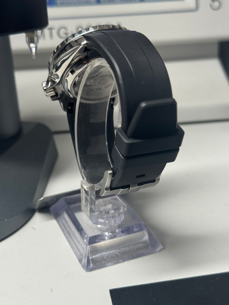 Seiko MOD - SKX Acier Lunette ceramique Cadran noir