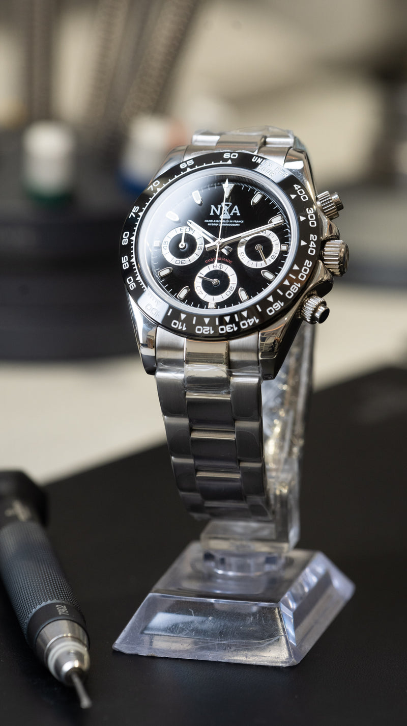 N.A - Chronographe Racing Lunette céramique cadran NOIR "REVERSE PANDA" Bracelet Acier